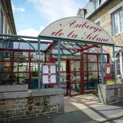 Logis Auberge de la Sélune Hotel Exterior