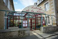 Logis Hotel Restaurant Auberge de La Sélune Hotels in Isigny-le-Buat