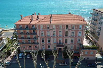 Best Western Premier Hotel Prince de Galles Serre de la Madone 주변 호텔