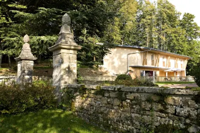 Logis Hôtel Parenthèse, Restaurant & Spa Hotels in Chaumergy