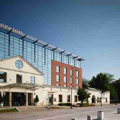 Sheraton Grand Krakow Hotel Exterior