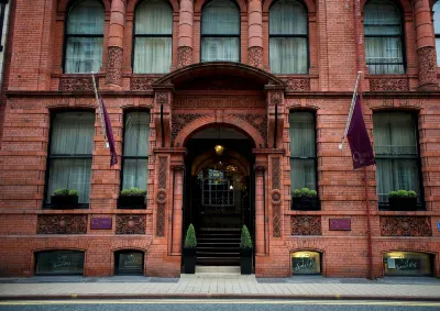 Quebecs Hotels in Leeds
