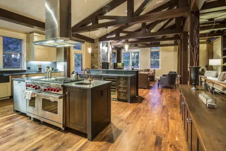 Element 52, Auberge Collection