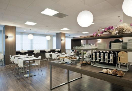 3. 호텔 포르텔로..