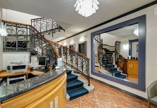 스페인 광장 근처 거리의 모습