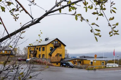 Abisko Guesthouse & Activities