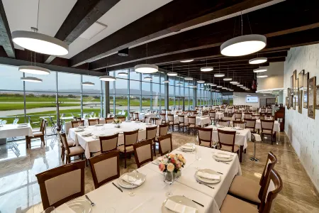 Theodora Golf Club Отели рядом с достопримечательностью «D M»