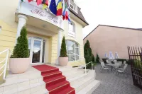 Hotel Imperial Hotels near Statuia lui Eftimie Murgu