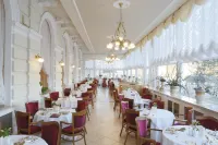 Bristol Palace - parking
