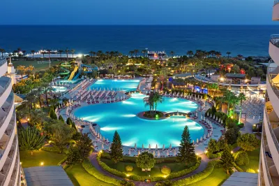 Miracle Resort Hotel Hôtels à proximité de : Shoppıng Center