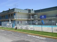Travelodge by Wyndham Grand Rapids North Hotels in Walker