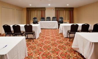 Holiday Inn Express & Suites Kinston