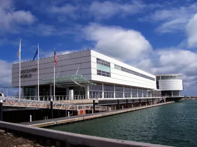 Best Western Plus Milwaukee West Hotel a 