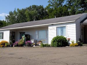 The Chieftain Motel