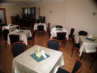 Hotel Duets