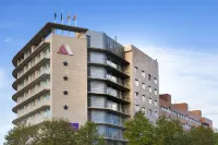 Ponient Vila Centric by PortAventura World Hotel dekat Colunmas Del Kursaal
