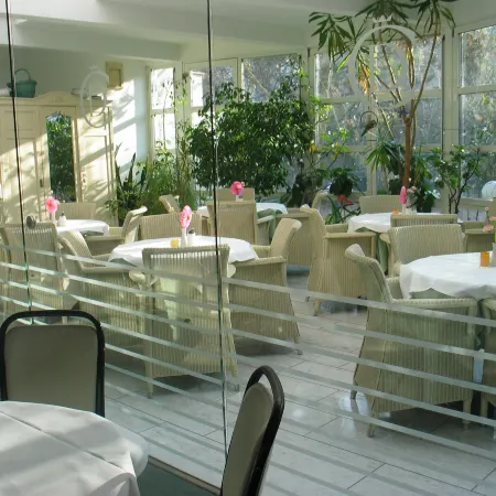 City Hotel