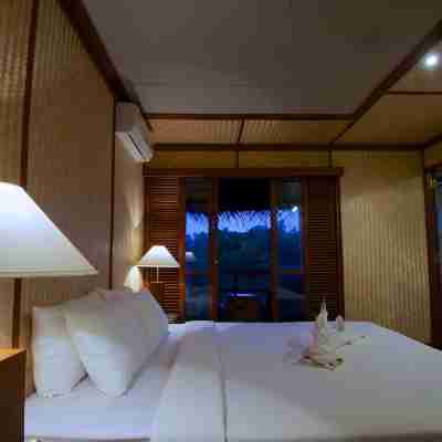 Yathra Houseboat Rooms