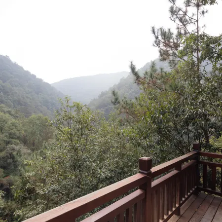 Meizhou Hakka park yisujiayuan Hotel