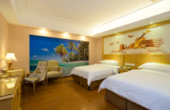 Vienna Hotel (Guangzhou Panyu Changlong & Jinjiang Avenue) Hotel berhampiran Nanting Commercial Street