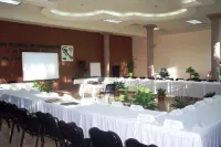 The Westmarine Waterfront Hotel