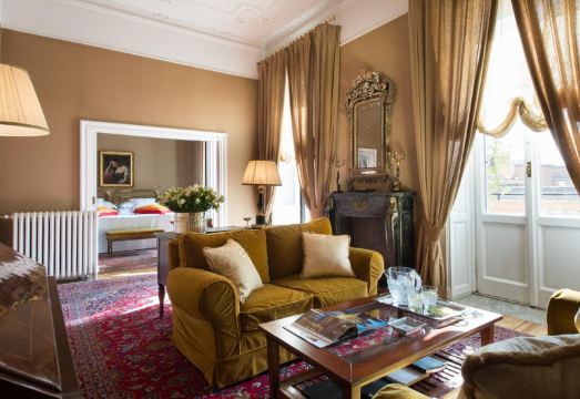 그랜드 호텔 플라자