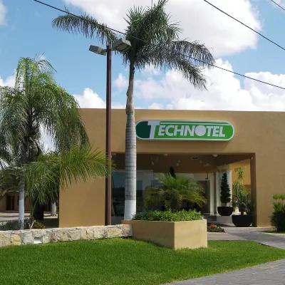 Tecnohotel Mérida Norte Hotels near Mundo Maya Museum