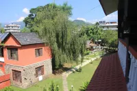 Lake View Resort - Scenic