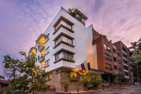 Travelers Castellón de Juanambú Отели рядом с достопримечательностью «Cali Zoo»