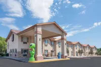 Super 8 by Wyndham Roswell Hotels in Roswell