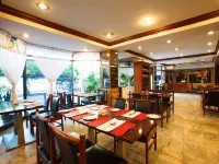 Nana Hotel Hotel dekat pusat perbelanjaan Central Embassy
