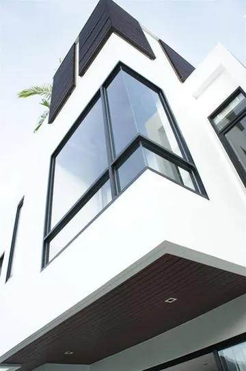 รูปภาพของบายเดอะเลค