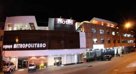 Hotel Metropolitano Отели в г. Коронел-Фабрисиану