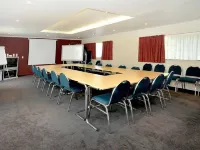 Academy at Botany Motor Inn Hotels near Howick