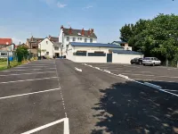 Logis hôtel Au Relais Nivernais - parking