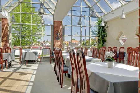 Hotel Nysted Havn Отели в г. Нюкёбинг