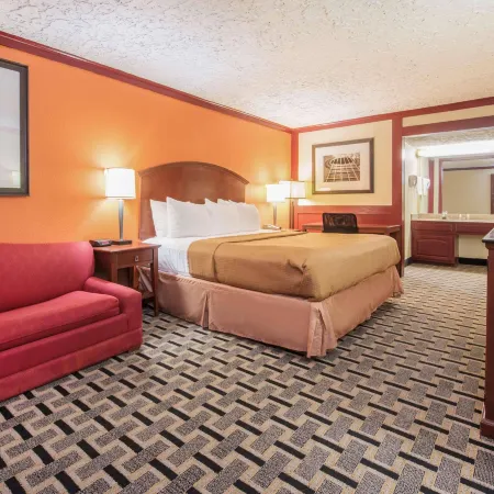 Howard Johnson by Wyndham San Marcos