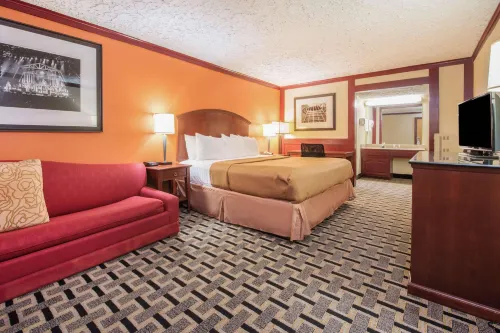 Howard Johnson by Wyndham San Marcos Hotels in Martindale