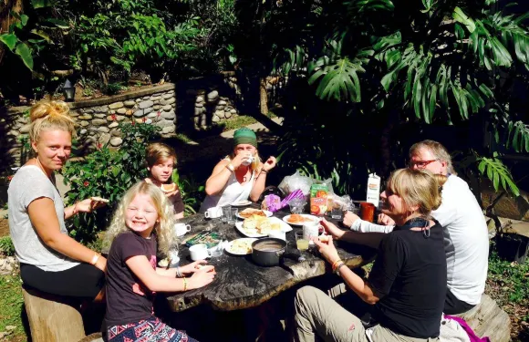 聖艾倫娜青年旅舍度假村