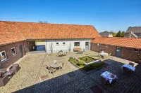 Wellness B&B De Zevenslaper - С бассейном