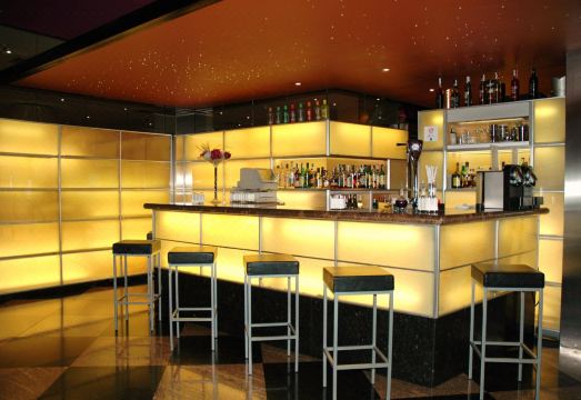 아바 산츠 호텔 외관 또는 주변 거리