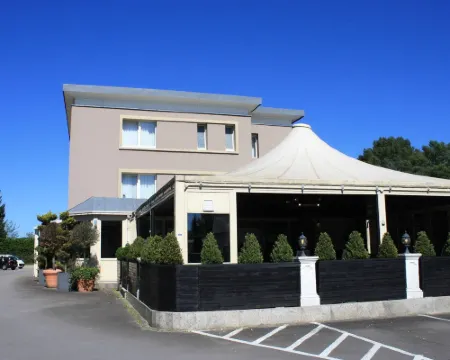 ホテル レ ダニー ストラッサンのホテル