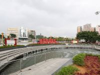 广场四季酒店(深圳公明广场地铁站店) - 酒店附近
