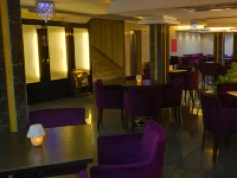 Aramis Hotel โรงแรมในเตหะราน