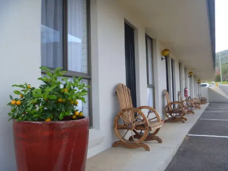 Stagecoach Inn Motel Отели в г. Тинтинулл