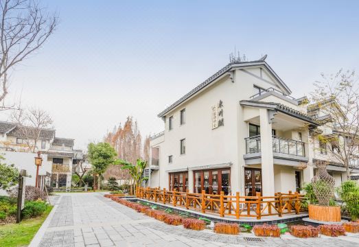 南浔江南庭院度假酒店外景图