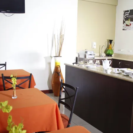 Hotel Bamboo Aeropuerto