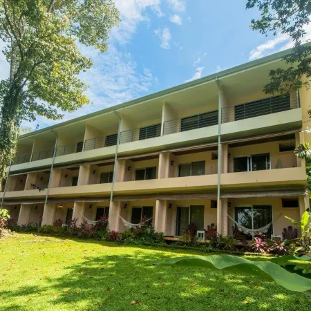 Karahe Beach Hotel