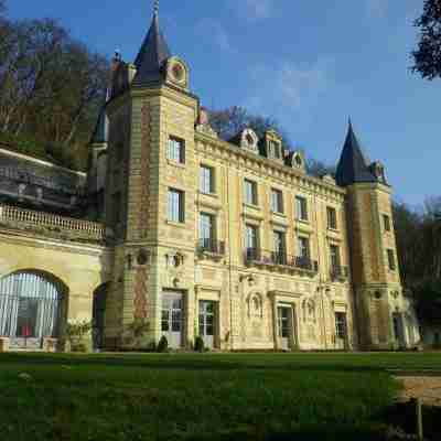 Château de Perreux, The Originals Collection Hotel Exterior