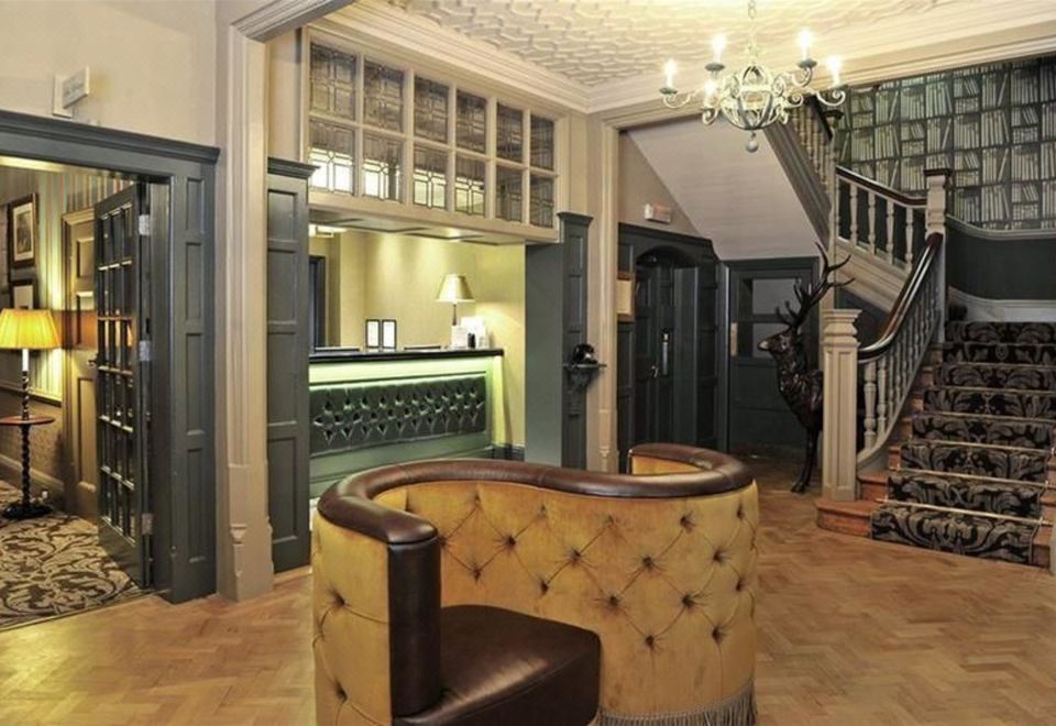 크라운 호텔 난트위치